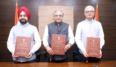 उपराष्ट्रपति चुनाव में 15 मतपत्र अवैध घोषित, चुनाव आयोग ने दी पूरी जानकारी उपराष्ट्रपति चुनाव में 15 मतपत्र अवैध घोषित, चुनाव आयोग ने दी पूरी जानकारी