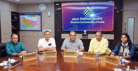 RJD delegation meets EC officials, raises concerns over poll fairness