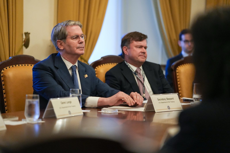 US presses G7 to tighten measures against Russia US presses G7 to tighten measures against Russia