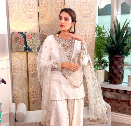 Rhea Chakraborty finds ‘chaos’ behind shoots ‘magical’ Rhea Chakraborty finds ‘chaos’ behind shoots ‘magical’