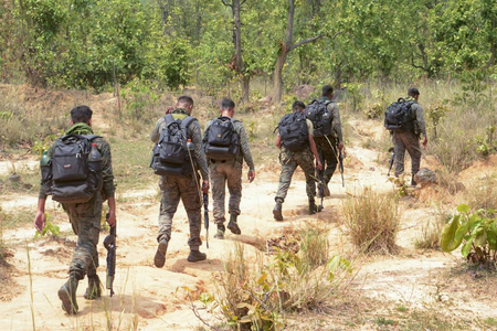 पलामू में सुरक्षाबलों और टीपीसी नक्सलियों के बीच मुठभेड़, 5 लाख का इनामी ढेर