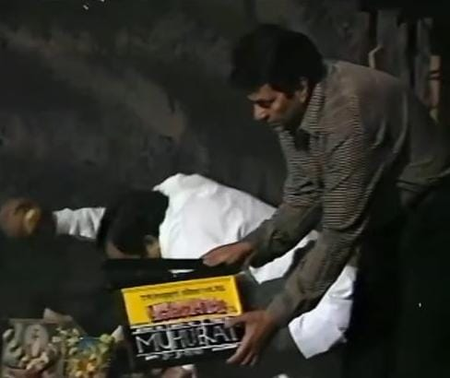 Chunky Panday drops a glimpse of Dharmendra giving the mahurat clap for 'Vishwatma'