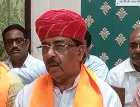 राजस्थान नगर निकायों-ग्राम पंचायतों को आत्मनिर्भर बनाने का प्रयास, डॉ. अरुण चतुर्वेदी ने दिए सुझाव राजस्थान नगर निकायों-ग्राम पंचायतों को आत्मनिर्भर बनाने का प्रयास, डॉ. अरुण चतुर्वेदी ने दिए सुझाव