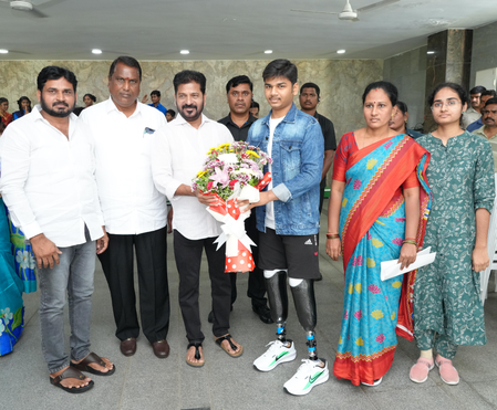 Telangana student who lost both legs after being pushed off train get prosthetic limbs