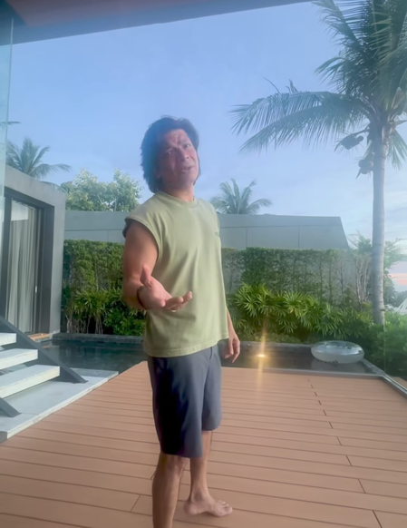 Shaan serenades wife Radhika with “Chaar Kadam” during romantic sunset vacation moment Shaan serenades wife Radhika with “Chaar Kadam” during romantic sunset vacation moment