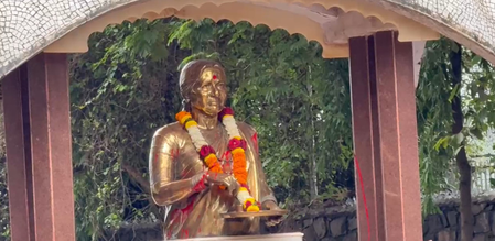 मां की प्रतिमा पर रंग फेंकने की घटना पर बोले उद्धव ठाकरे- सिर्फ निंदा से काम नहीं चलेगा, साजिश रचने वालों को ढूंढना होगा