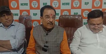 अफसरों की ओर से जनप्रतिनिधियों का फोन न उठाना गलत बात अजय भट्ट अफसरों की ओर से जनप्रतिनिधियों का फोन न उठाना गलत बात अजय भट्ट