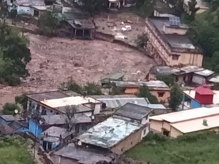 Cloudburst in Uttarakhand's Chamoli leaves 5 missing, washes away six houses