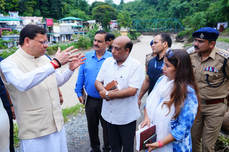 सीएम धामी ने अतिवृष्टि प्रभावित क्षेत्रों का किया निरीक्षण, राहत कार्यों में तेजी लाने के दिए निर्देश