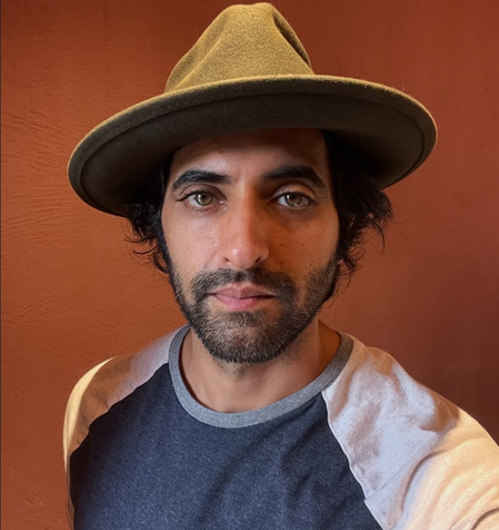 Akshay Oberoi to feature in Shah Rukh Khan’s ‘King’, jets off to Poland for shoot Akshay Oberoi to feature in Shah Rukh Khan’s ‘King’, jets off to Poland for shoot