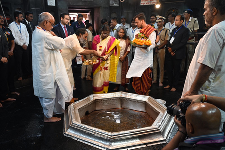 राष्ट्रपति द्रौपदी मुर्मू पितृपक्ष में पहुंचीं गयाजी, पुरखों की आत्मा की शांति, मोक्ष प्राप्ति के लिए किया पिंडदान