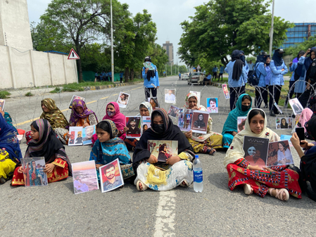 Families forced to disown 'militant' kin in Balochistan, rights body calls it state persecution Families forced to disown 'militant' kin in Balochistan, rights body calls it state persecution