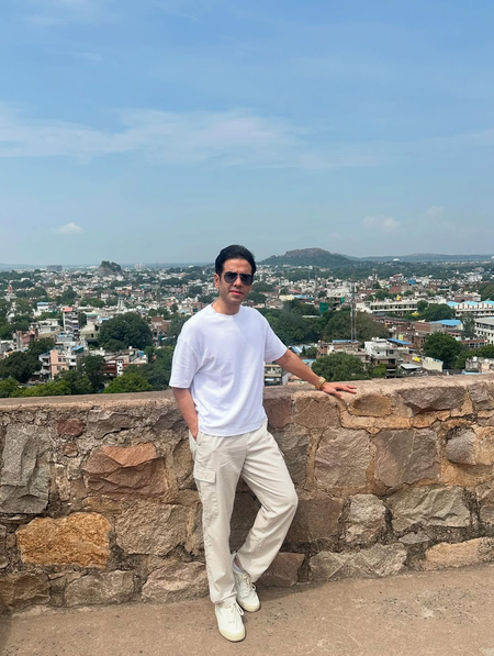 Tusshar Kapoor says he is 'a small-town boy at heart' during his Jhansi work trip Tusshar Kapoor says he is 'a small-town boy at heart' during his Jhansi work trip