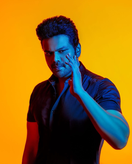 Manchu Manoj seeks blessings in Ayodhya following the success of 'Mirai' Manchu Manoj seeks blessings in Ayodhya following the success of 'Mirai'