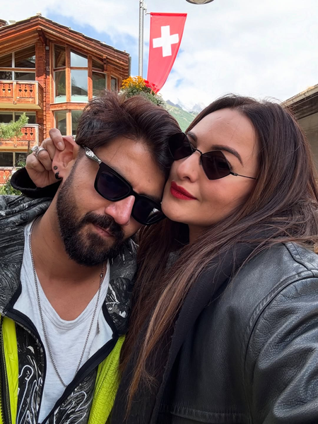 Sonakshi Sinha calls hubby Zaheer Iqbal ‘weird’ after catching him reading her horoscope Sonakshi Sinha calls hubby Zaheer Iqbal ‘weird’ after catching him reading her horoscope