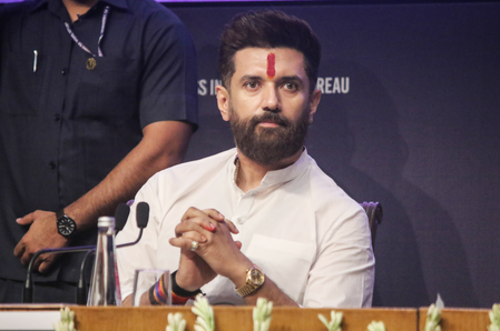 बिहार चुनाव गोविंदगंज से राजू तिवारी को मिला टिकट, चिराग पासवान की पार्टी ने जारी की 14 उम्मीदवारों की पहली लिस्ट बिहार चुनाव गोविंदगंज से राजू तिवारी को मिला टिकट, चिराग पासवान की पार्टी ने जारी की 14 उम्मीदवारों की पहली लिस्ट