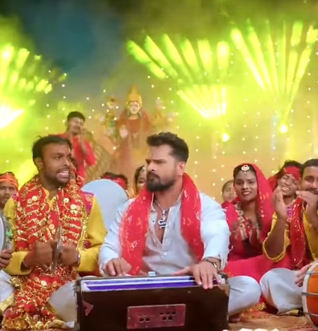 देवी गीत ‘माई के झुलनवा’ से नवरात्रि में खेसारी ने बिखेरा भक्ति का रंग