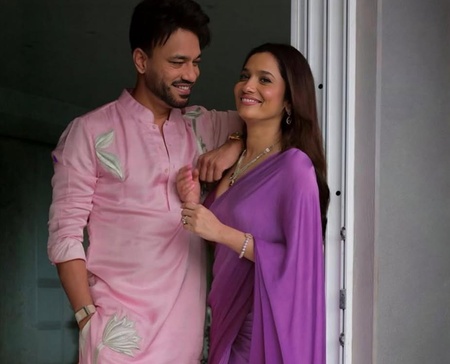 Ankita Lokhande congratulates husband Vicky Jain for his Bollywood debut with Emraan Hashmi Ankita Lokhande congratulates husband Vicky Jain for his Bollywood debut with Emraan Hashmi