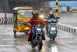 Moderate rain forecast for TN, Puducherry; heavy showers likely in hilly areas