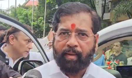 महाराष्ट्र में विधायक, मंत्री और सांसद बाढ़ प्रभावित किसानों के लिए देंगे एक महीने का वेतन एकनाथ शिंदे महाराष्ट्र में विधायक, मंत्री और सांसद बाढ़ प्रभावित किसानों के लिए देंगे एक महीने का वेतन एकनाथ शिंदे