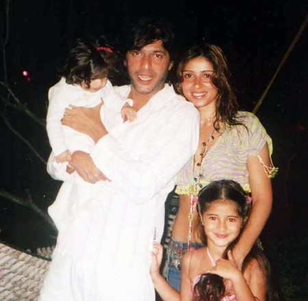 Ananya Panday wishes ‘papa’ Chunky Panday on b’day with throwback picture