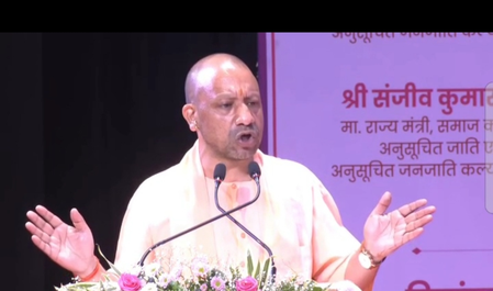 हमें एकजुट होकर बेहतर शिक्षा के लिए हर छात्र को स्कूल पहुंचाना है : सीएम योगी