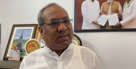 उन्माद फैलाने वालों के खिलाफ सख्त कार्रवाई के लिए योगी सरकार प्रतिबद्ध: संजय निषाद