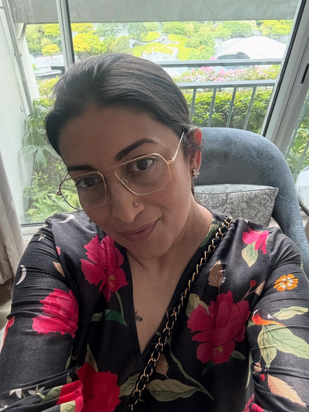 Expectations v/s reality: Smriti Irani shares what her weekend looks like