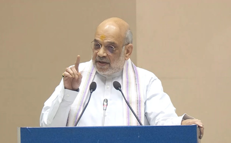 इस देश से 31 मार्च 2026 तक हथियारी नक्सलवाद समाप्त हो जाएगा : अमित शाह