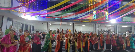 सूरत  27 सालों से परंपरा जारी, यादव समुदाय ने सुरक्षित गरबा आयोजित किया, हजारों लोग हुए शामिल