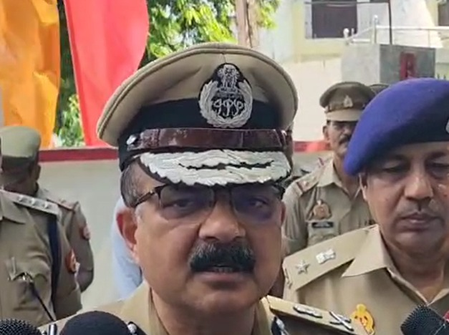 यूपी : लखनऊ के एडीजी सुजीत कुमार ने उन्नाव में दुर्गा पूजा और मिशन शक्ति की समीक्षा की