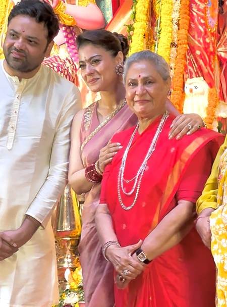 Jaya Bachchan smiles for media in the biggest turnaround