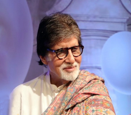 Big B draws parallels between films, life and Dussehra