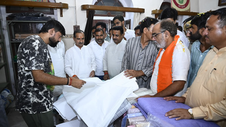 Rajasthan BJP chief promotes Khadi, local products