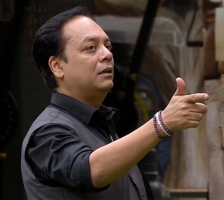 BB 19: Zeishan Quadri gets angry at audience: "Tum Mera Ghar Chalate Ho Kya?"