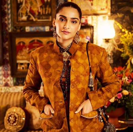<div>Sonam Kapoor expresses excitement for Anshula Kapoor's wedding, says, ‘let the celebrations begin’</div>