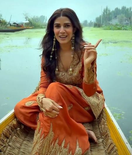 Nimrat Kaur gets nostalgic on a Shikara Ride, revisits childhood memories at Dal Lake
