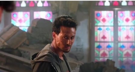 Tiger Shroff calls War 'a life changing experience' as the movie turns 6