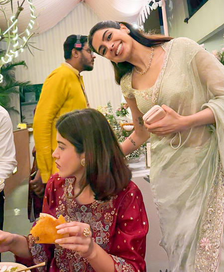 Khushi Kapoor decrypts why Shanaya Kapoor avoided taking a photo with her
