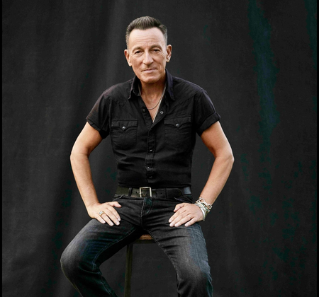 <div>Bruce Springsteen reveals why he's done Karaoke only once</div>