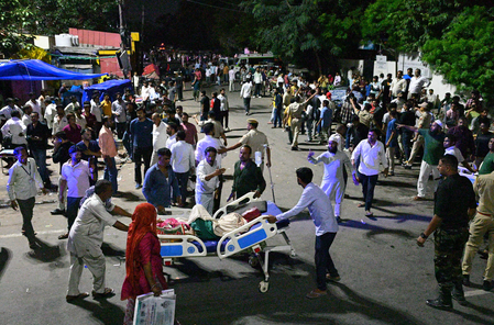 पश्चिम बंगाल सिलीगुड़ी के निजी नर्सिंग होम में आग लगने से एक मरीज की मौत पश्चिम बंगाल सिलीगुड़ी के निजी नर्सिंग होम में आग लगने से एक मरीज की मौत