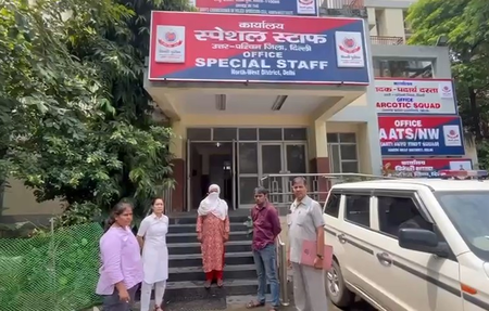 Delhi Police nab 10 transgender Bangladeshi illegal immigrants