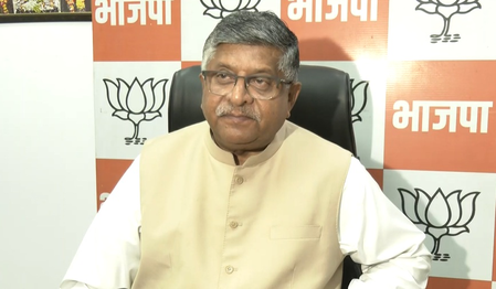 पीएम मोदी के सत्ता में 24 साल पूरे होने पर रवि शंकर प्रसाद ने दी बधाई, कहा-यह समर्पण और राष्ट्रभक्ति की यात्रा पीएम मोदी के सत्ता में 24 साल पूरे होने पर रवि शंकर प्रसाद ने दी बधाई, कहा-यह समर्पण और राष्ट्रभक्ति की यात्रा