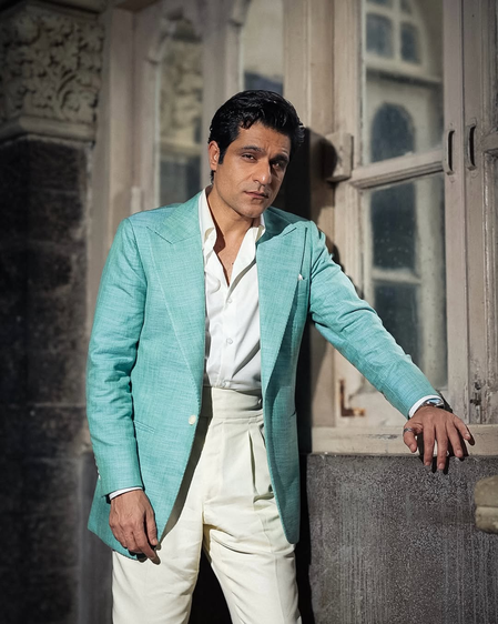 This is how Sunny Hinduja reacted after a netizen requested him not to smoke so much