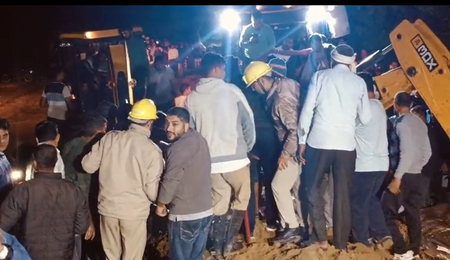 बिलासपुर भूस्खलन हादसा राष्ट्रपति मुर्मू, गृह मंत्री शाह और जेपी नड्डा ने जताया दुख बिलासपुर भूस्खलन हादसा राष्ट्रपति मुर्मू, गृह मंत्री शाह और जेपी नड्डा ने जताया दुख