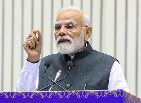 वायुसेना दिवस पर पीएम मोदी ने दी शुभकामनाएं