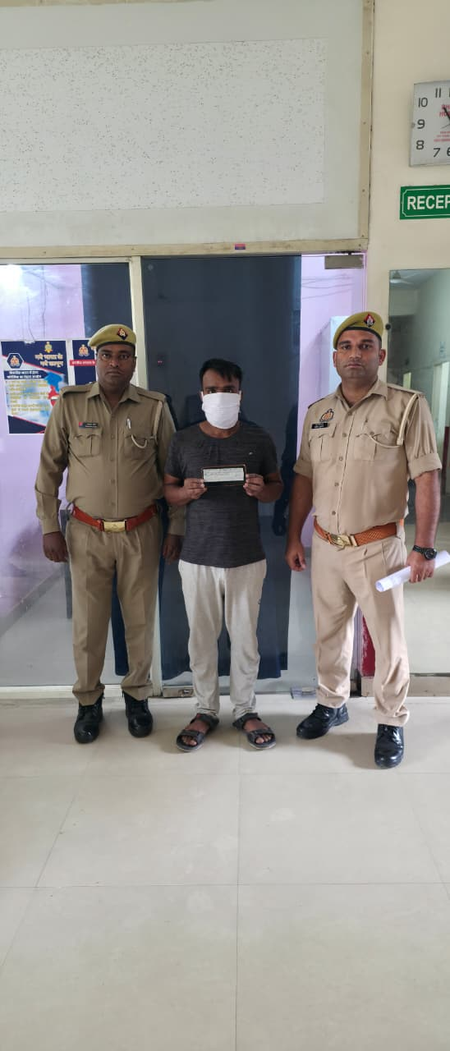 नोएडा झूठे अपहरण का ड्रामा रचने वाला आरोपी मथुरा से गिरफ्तार, 5 लाख की उगाही का प्रयास बेनकाब नोएडा झूठे अपहरण का ड्रामा रचने वाला आरोपी मथुरा से गिरफ्तार, 5 लाख की उगाही का प्रयास बेनकाब