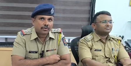 नासिक बेटे ने मां की गला घोंटकर की हत्या, थाने में किया आत्मसमर्पण नासिक बेटे ने मां की गला घोंटकर की हत्या, थाने में किया आत्मसमर्पण