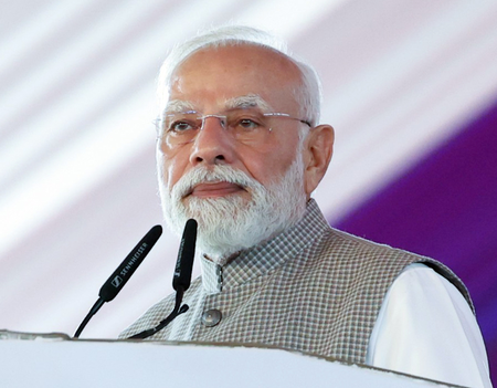 Maha leaders back PM Modi's criticism of 26/11 attack response; Congress hits back