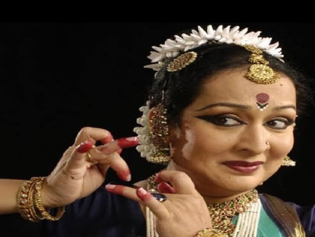 भरतनाट्यम नृत्यांगना स्वाति भिसे के घर से कई कीमती साड़ियां चोरी, केस दर्ज